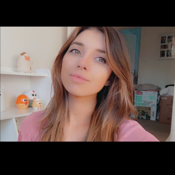 Meet your Posher, Tahlia - Picture 1 of 1